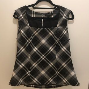 Fitted plaid sleeveless dress top